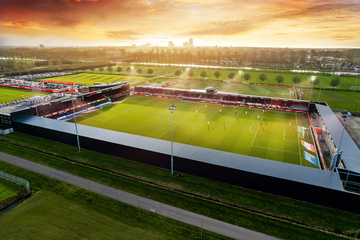 Stadion wedstrijd Almere City